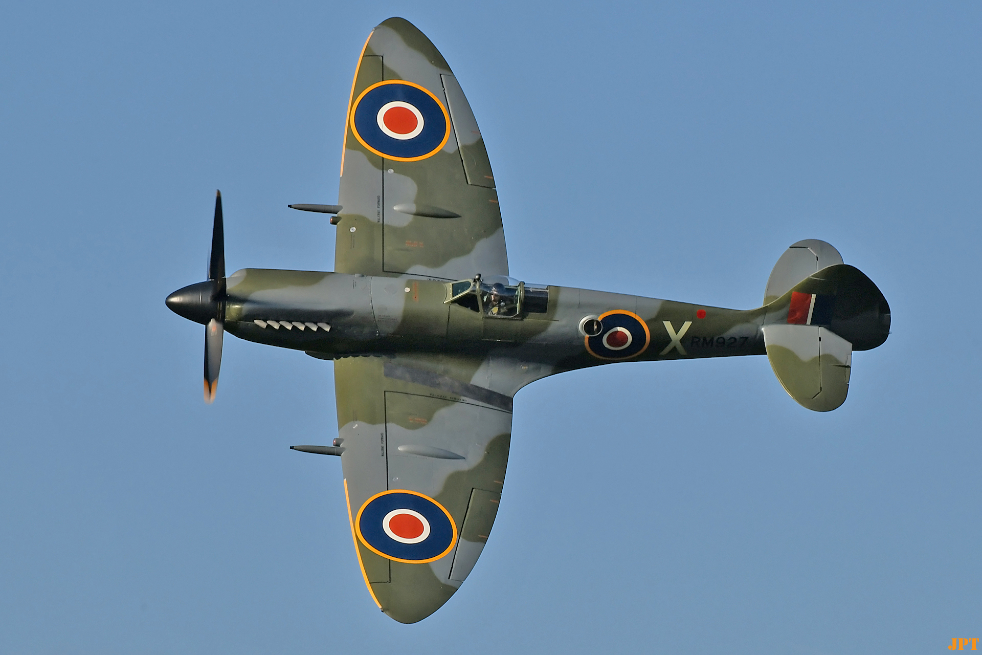 G-SXIV Spitfire FR.XIVe
